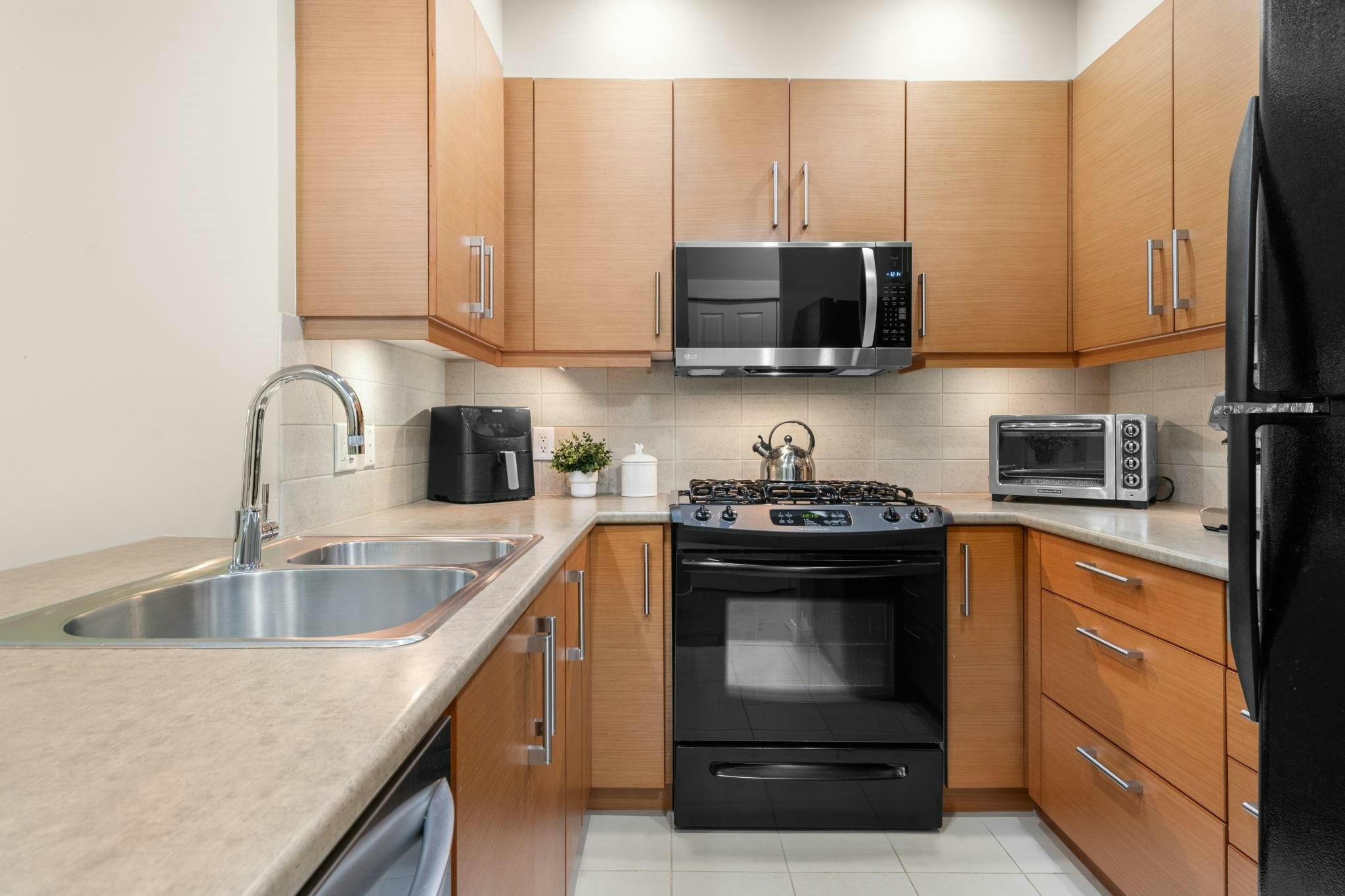 208-188 W 29 Street, North Vancouver, BC, V7N 0A2 - 14