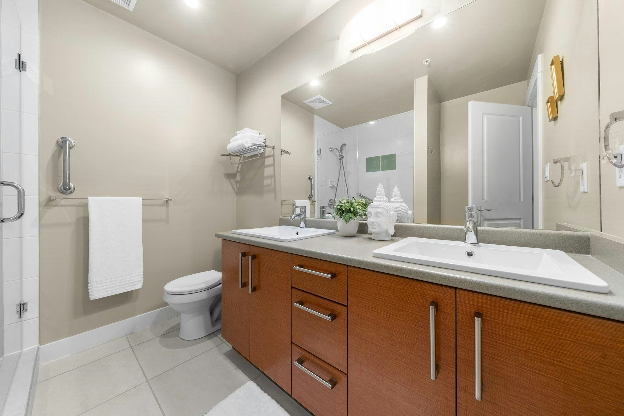 208-188 W 29 Street, North Vancouver, BC, V7N 0A2 - 26