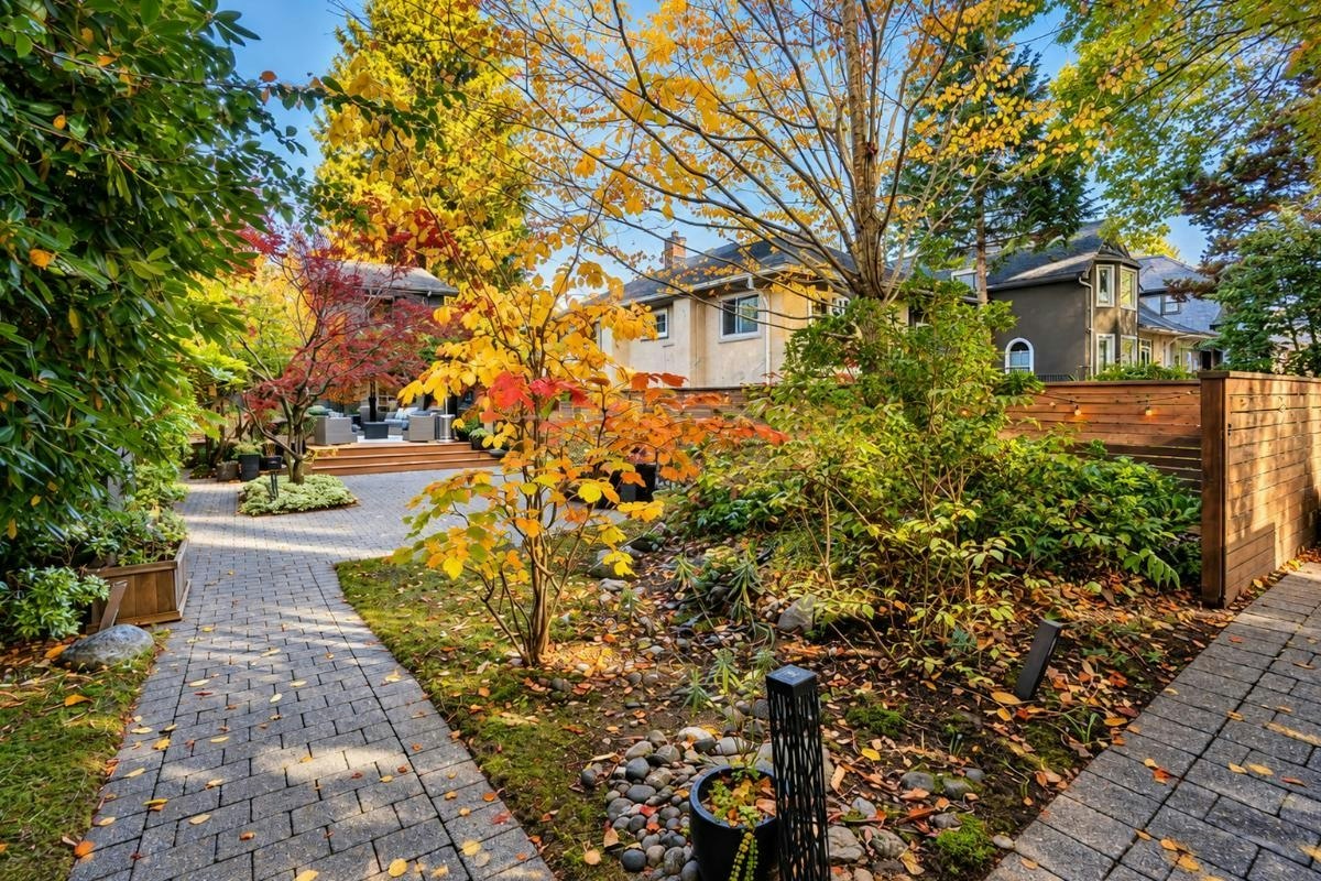 2835 W 13th Avenue, Vancouver, BC, V6K 2T6 - 37