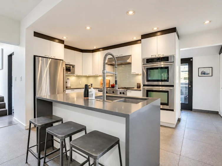 2835 W 13th Avenue, Vancouver, BC, V6K 2T6 - 15