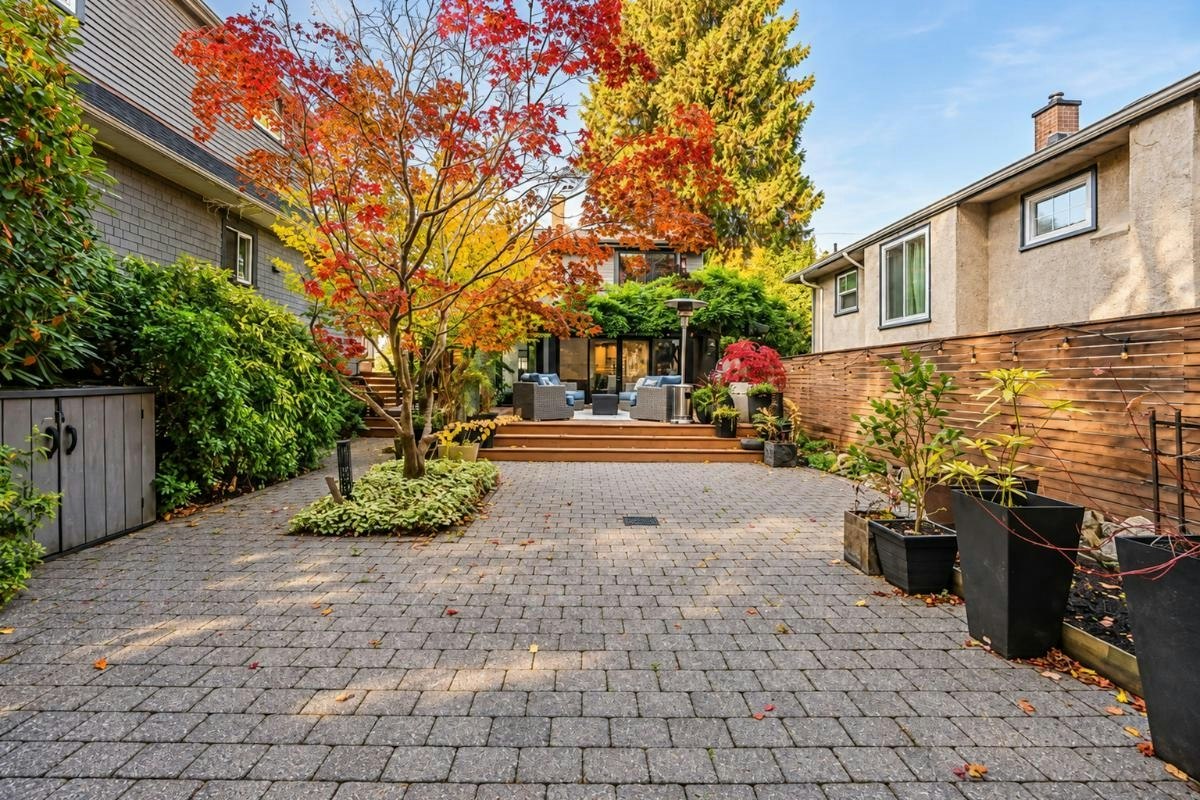 2835 W 13th Avenue, Vancouver, BC, V6K 2T6 - 39