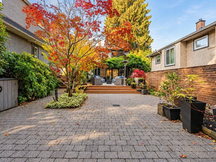 2835 W 13th Avenue, Vancouver, BC, V6K 2T6 - 39