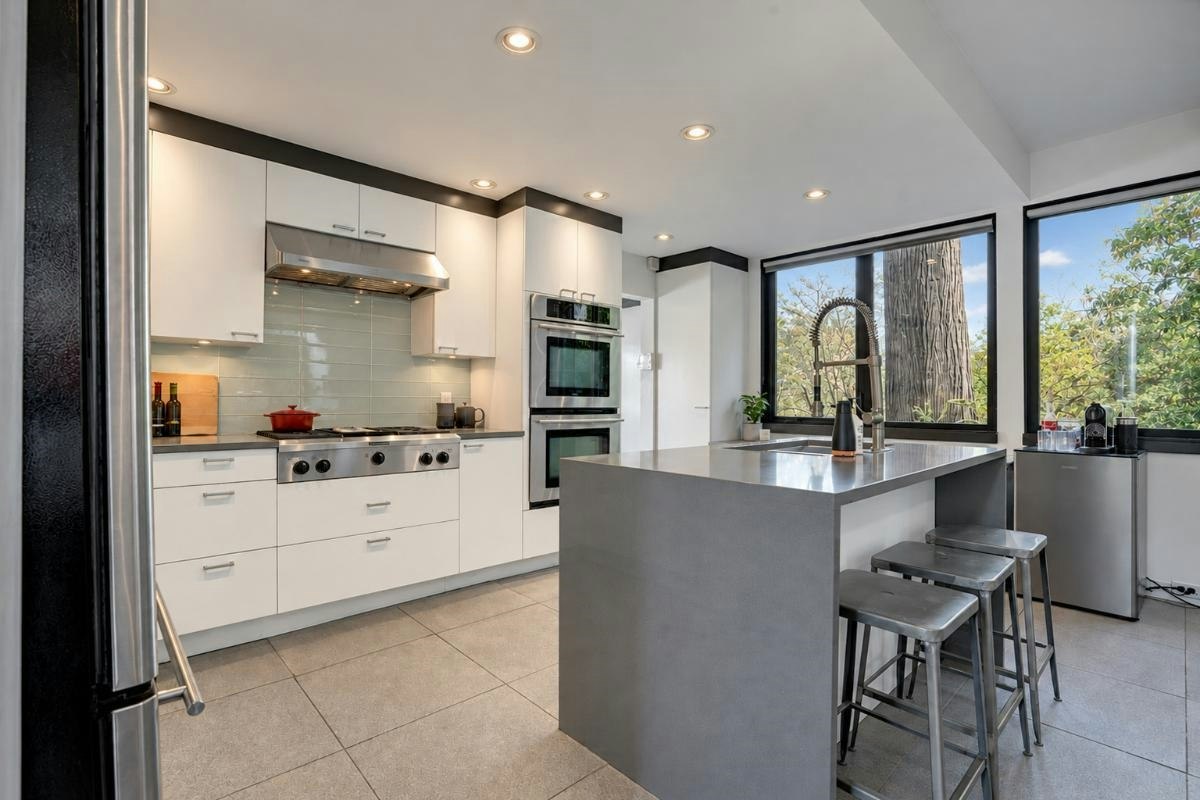 2835 W 13th Avenue, Vancouver, BC, V6K 2T6 - 13