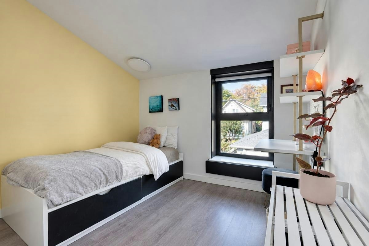 2835 W 13th Avenue, Vancouver, BC, V6K 2T6 - 26