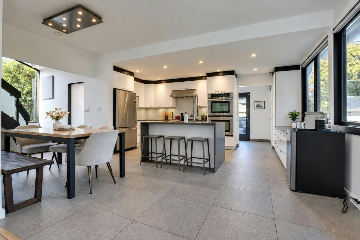 2835 W 13th Avenue, Vancouver, BC, V6K 2T6 - 12