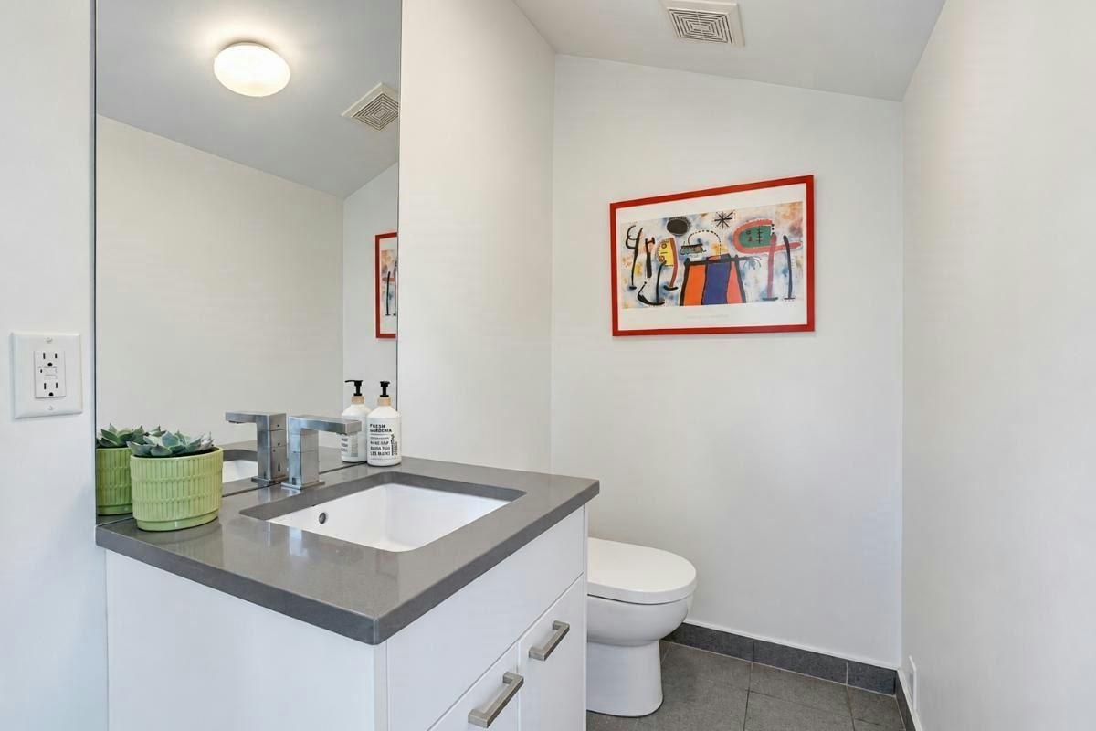 2835 W 13th Avenue, Vancouver, BC, V6K 2T6 - 18
