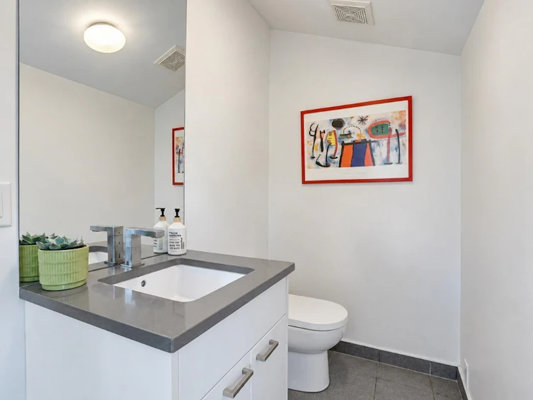 2835 W 13th Avenue, Vancouver, BC, V6K 2T6 - 18