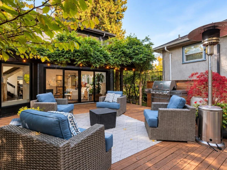 2835 W 13th Avenue, Vancouver, BC, V6K 2T6