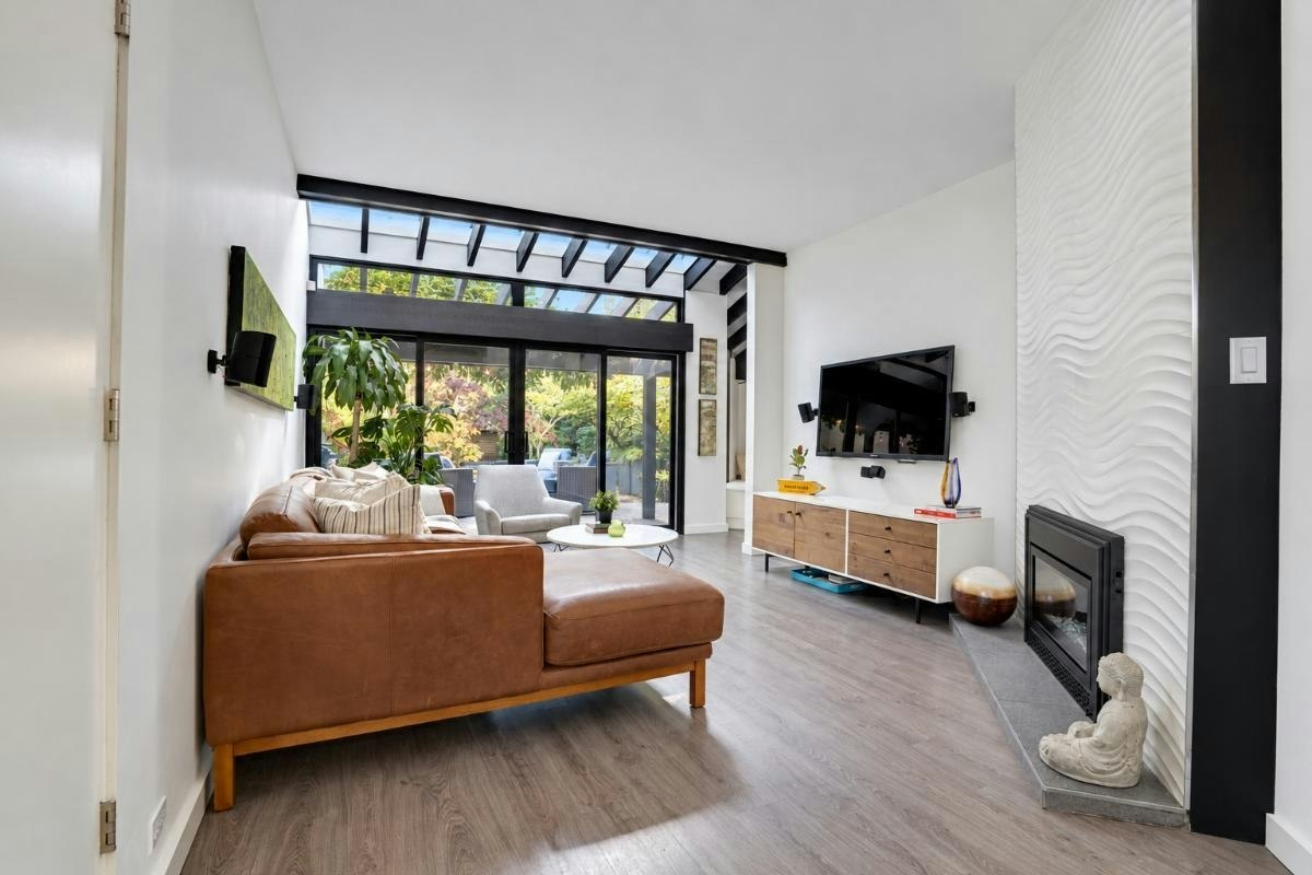 2835 W 13th Avenue, Vancouver, BC, V6K 2T6 - 8