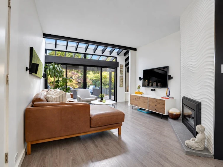 2835 W 13th Avenue, Vancouver, BC, V6K 2T6 - 8