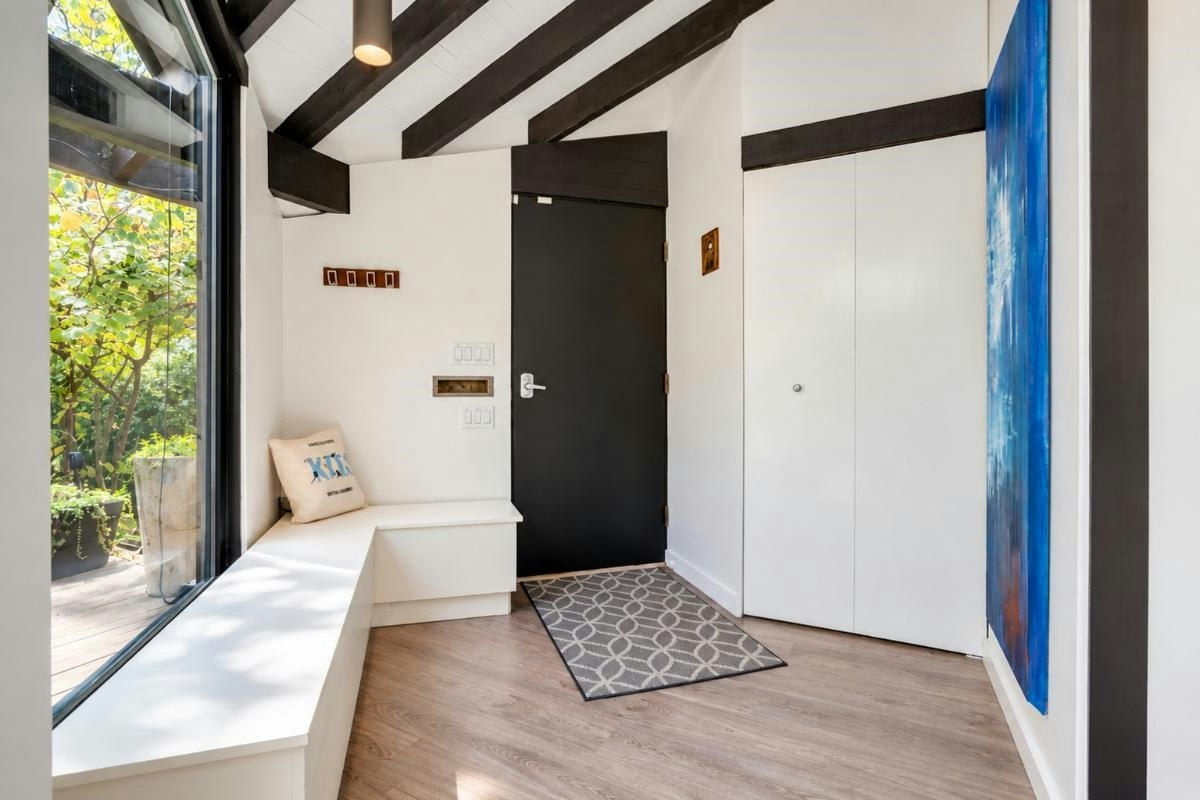 2835 W 13th Avenue, Vancouver, BC, V6K 2T6 - 6