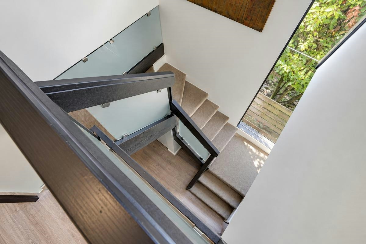 2835 W 13th Avenue, Vancouver, BC, V6K 2T6 - 22