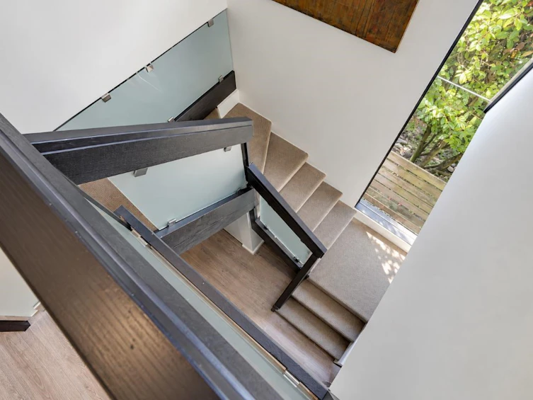 2835 W 13th Avenue, Vancouver, BC, V6K 2T6 - 22
