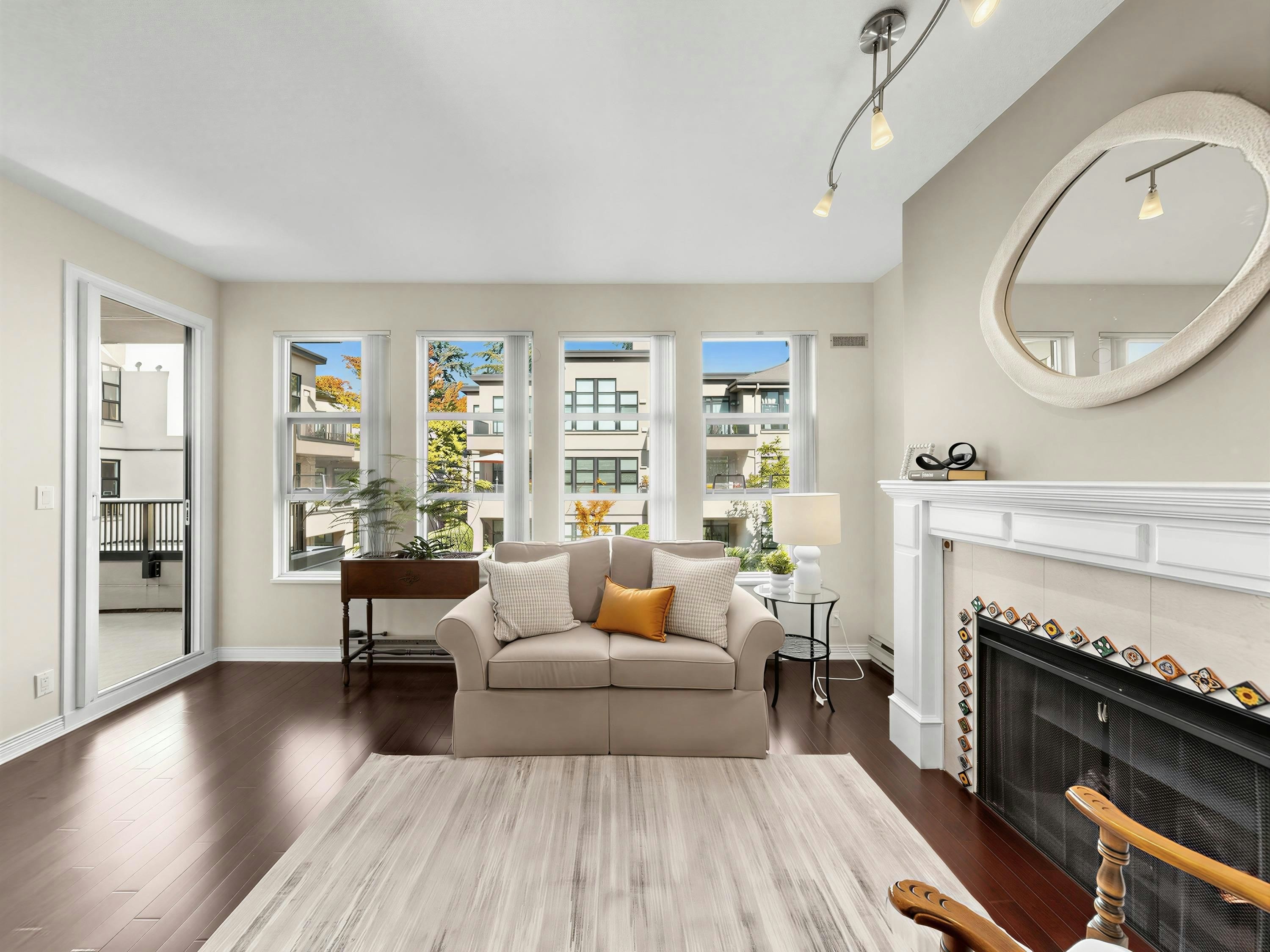 221-3769 W 7th Avenue, Vancouver, BC, V6R 1W6 - 3