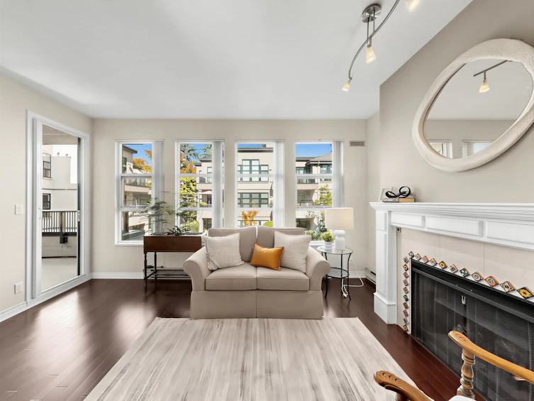 221-3769 W 7th Avenue, Vancouver, BC, V6R 1W6 - 3