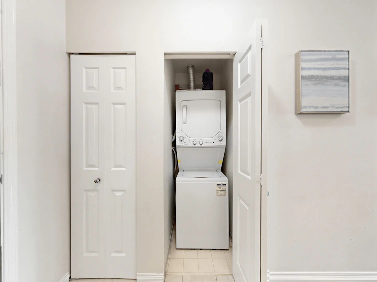 221-3769 W 7th Avenue, Vancouver, BC, V6R 1W6 - 8