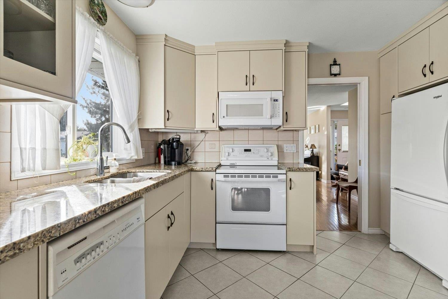6930 Coach Lamp Drive, Chilliwack, BC, V2R 2V4 - 14