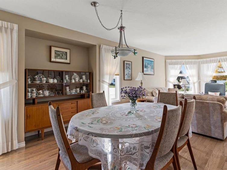 6930 Coach Lamp Drive, Chilliwack, BC, V2R 2V4 - 9