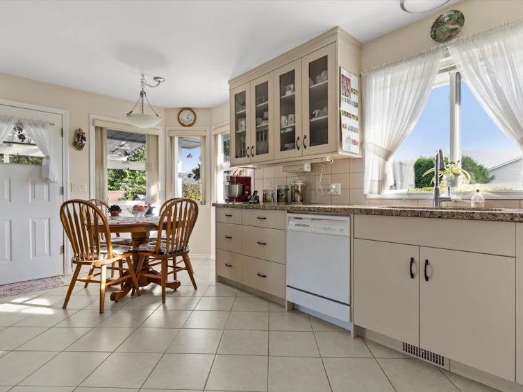 6930 Coach Lamp Drive, Chilliwack, BC, V2R 2V4 - 11