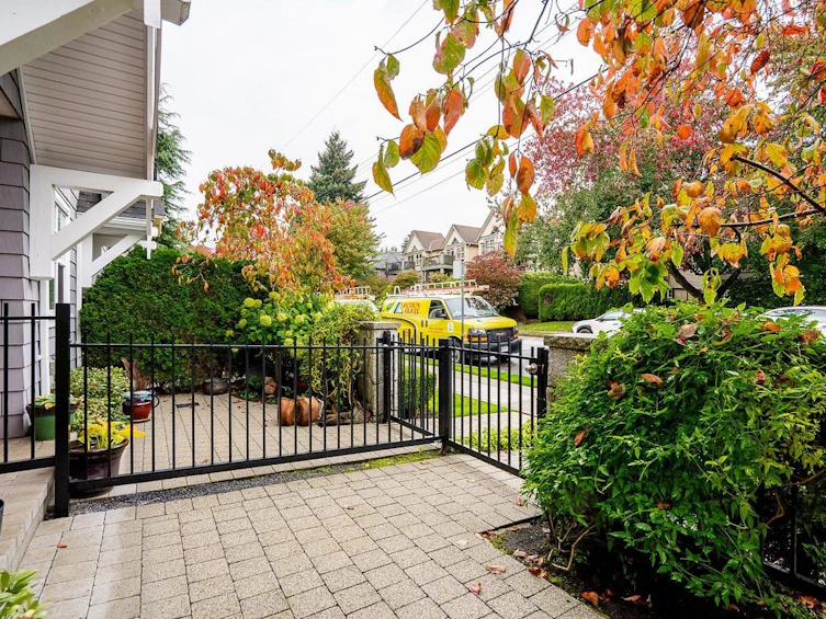 920 W 15th Avenue, Vancouver, BC, V5Z 1R9 - 2