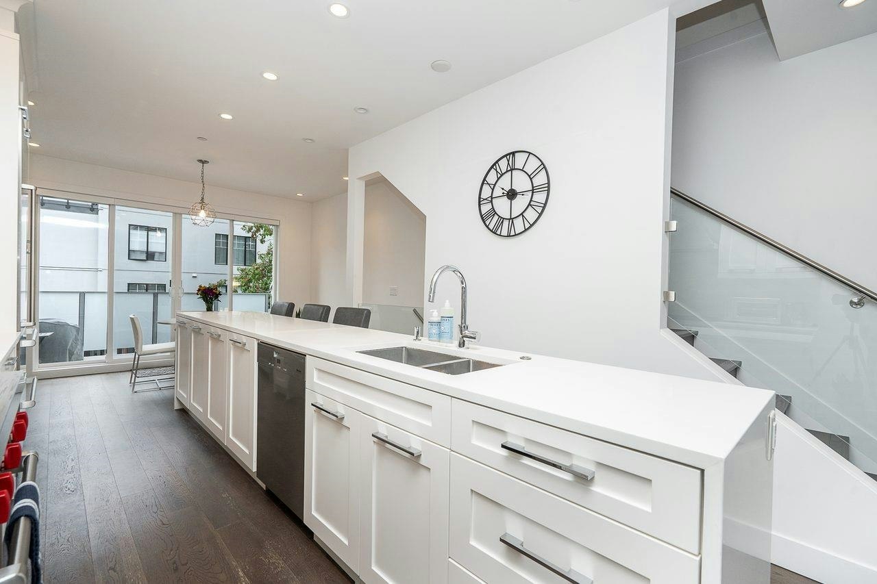 920 W 15th Avenue, Vancouver, BC, V5Z 1R9 - 16