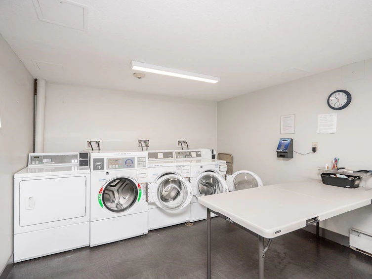 408-2333 Triumph Street, Vancouver, BC, V5L 1L4 - 26