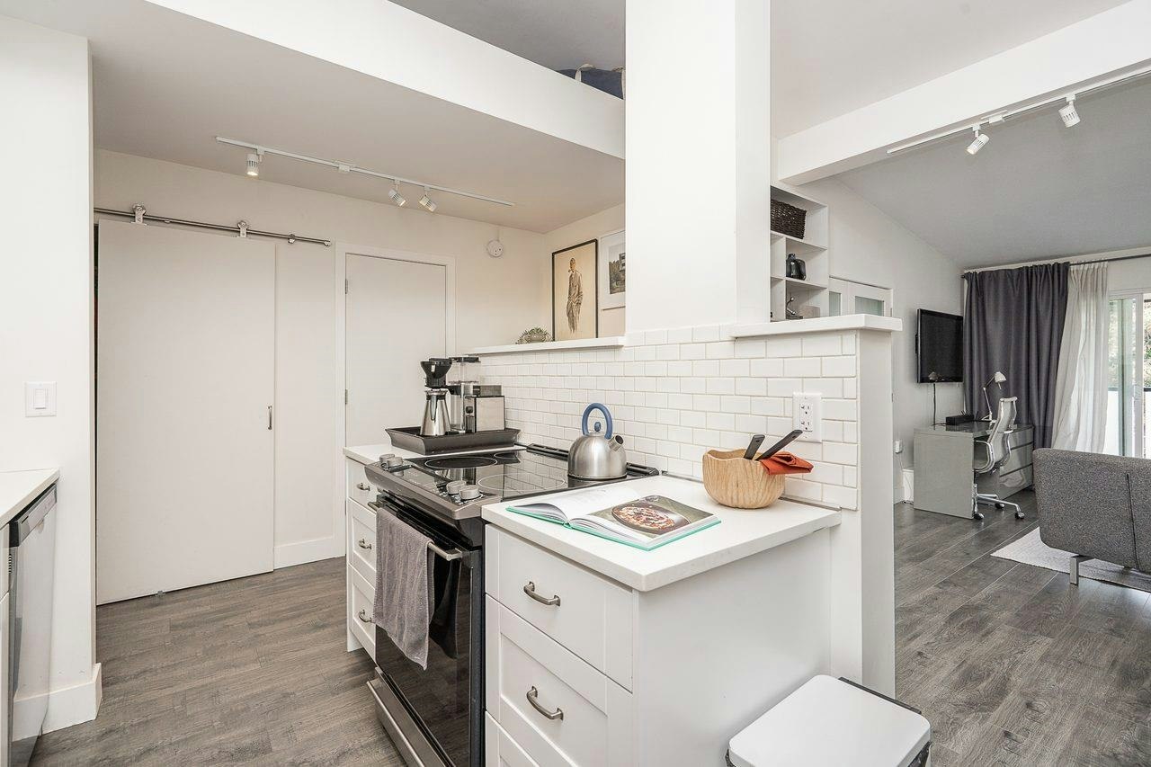 408-2333 Triumph Street, Vancouver, BC, V5L 1L4 - 13