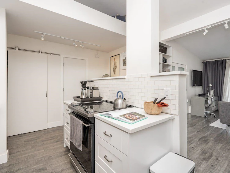 408-2333 Triumph Street, Vancouver, BC, V5L 1L4 - 13