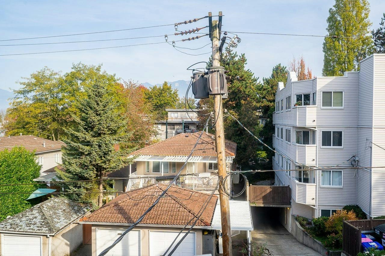 408-2333 Triumph Street, Vancouver, BC, V5L 1L4 - 9