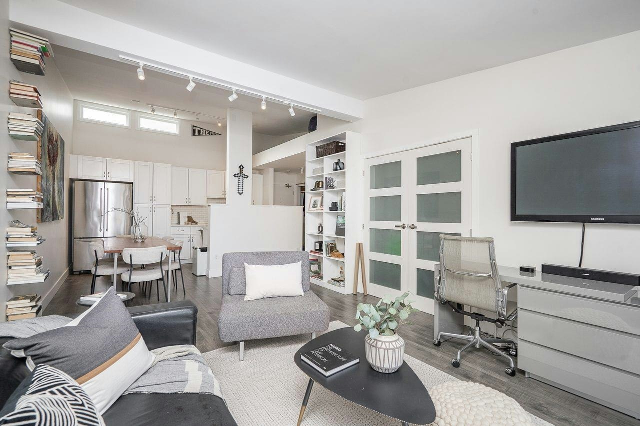 408-2333 Triumph Street, Vancouver, BC, V5L 1L4
