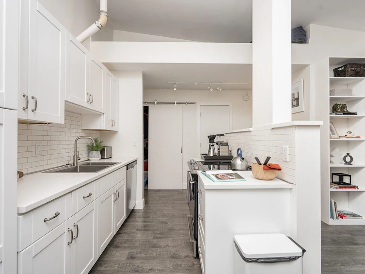 408-2333 Triumph Street, Vancouver, BC, V5L 1L4 - 12