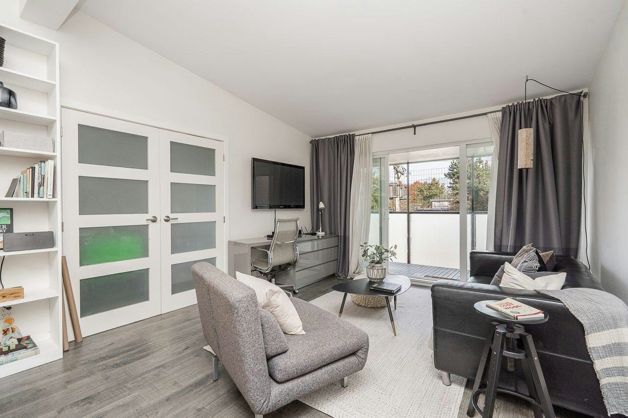 408-2333 Triumph Street - 5