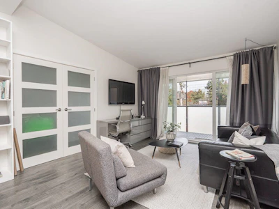 408-2333 Triumph Street - 5