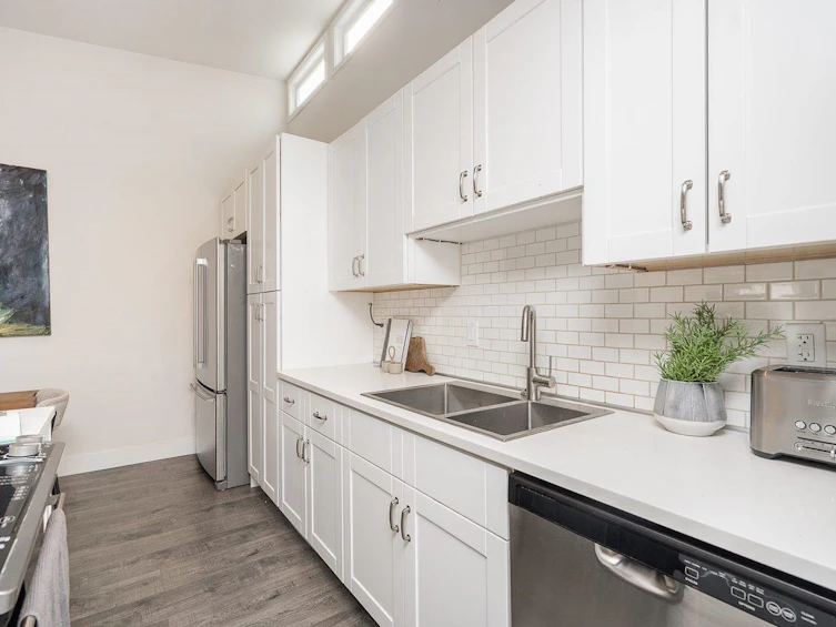 408-2333 Triumph Street, Vancouver, BC, V5L 1L4 - 15