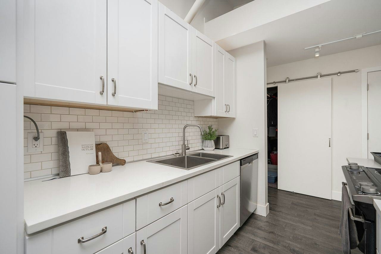 408-2333 Triumph Street, Vancouver, BC, V5L 1L4 - 14
