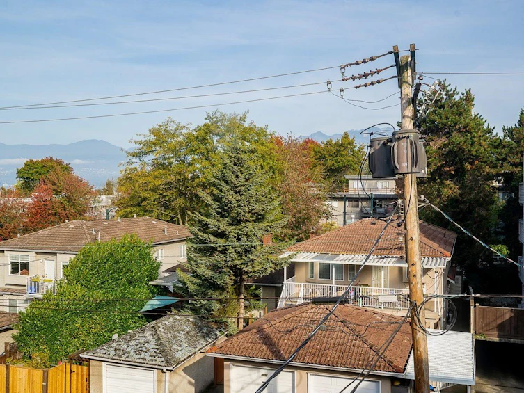 408-2333 Triumph Street, Vancouver, BC, V5L 1L4 - 8