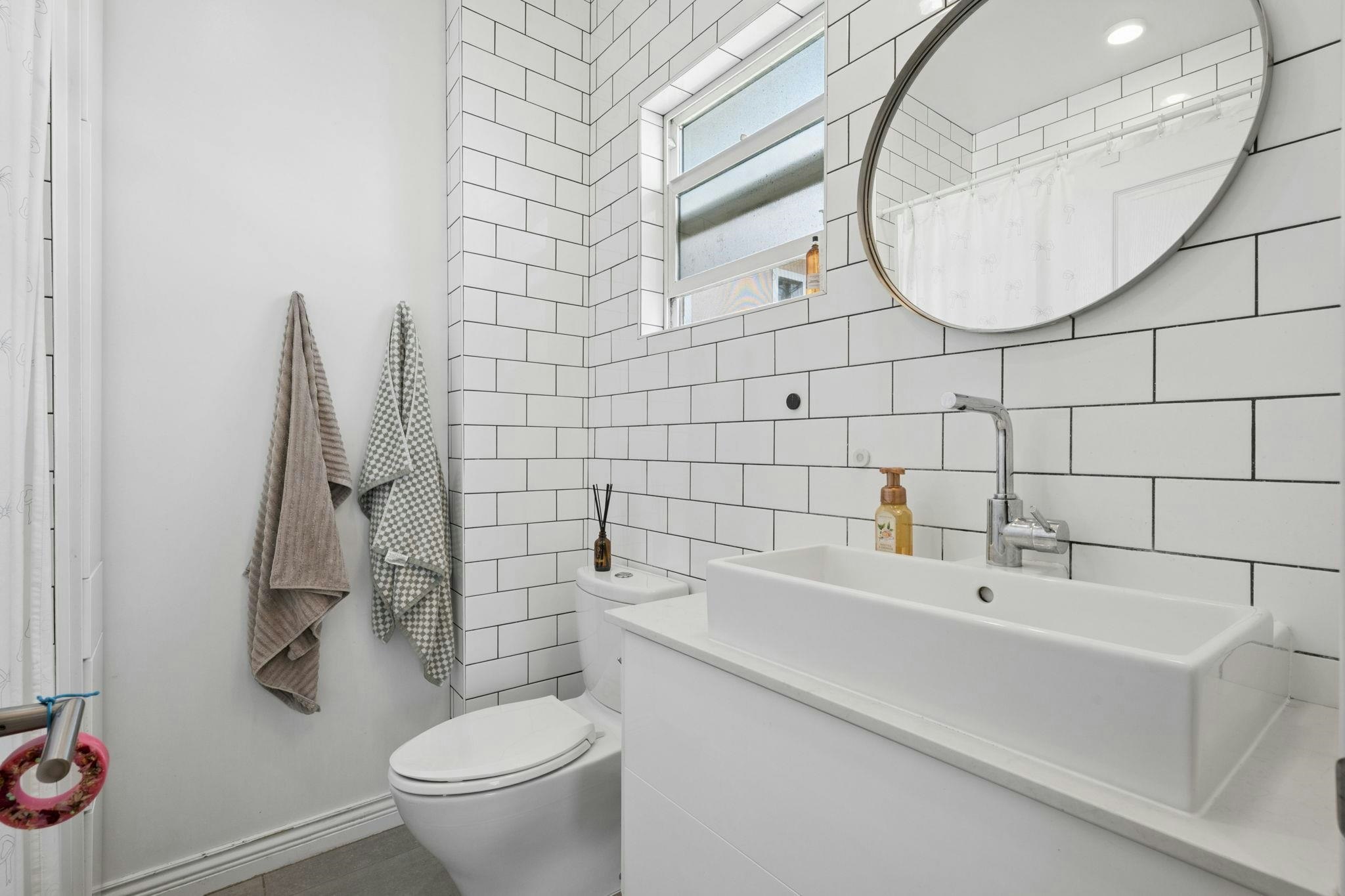 3559 Lakewood Street, Vancouver, BC, V5N 4V7 - 12
