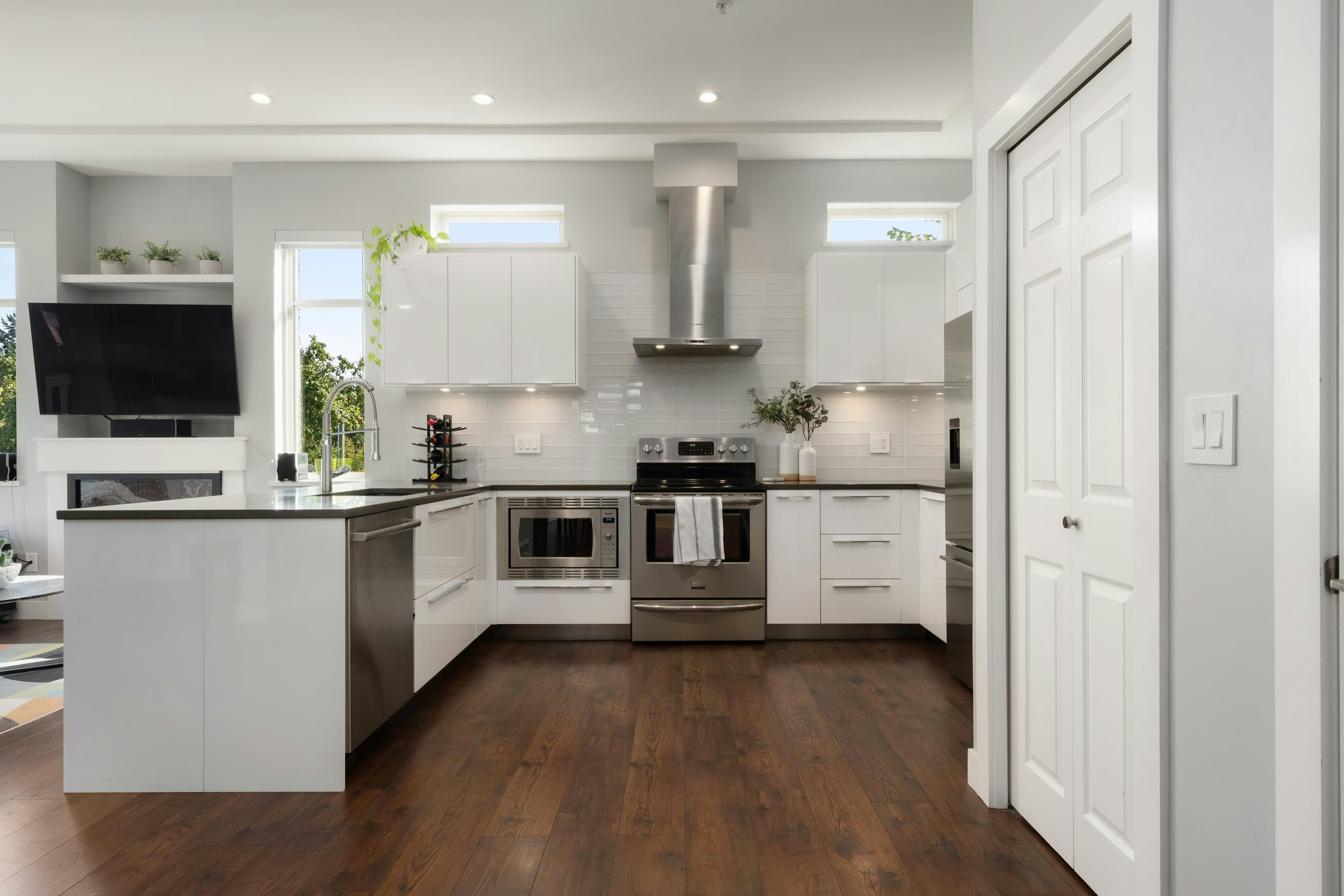 1382 E 17th Avenue, Vancouver, BC, V5V 1C8 - 24