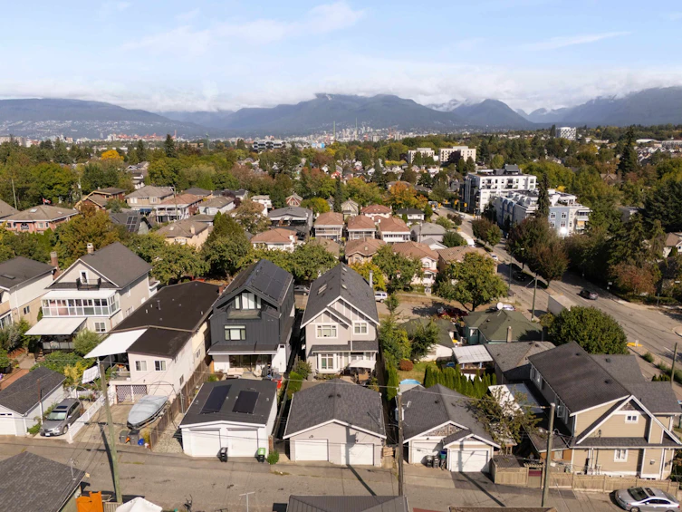 1382 E 17th Avenue, Vancouver, BC, V5V 1C8 - 17