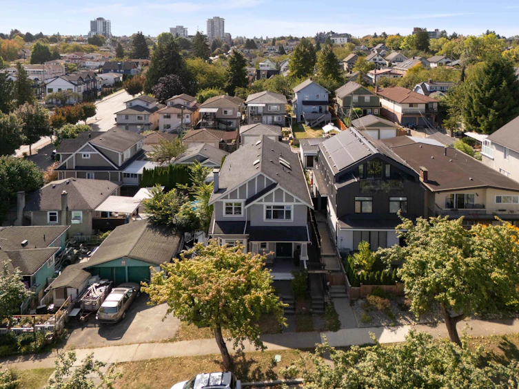 1382 E 17th Avenue, Vancouver, BC, V5V 1C8 - 14
