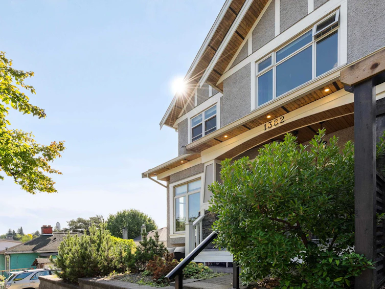 1382 E 17th Avenue, Vancouver, BC, V5V 1C8 - 20