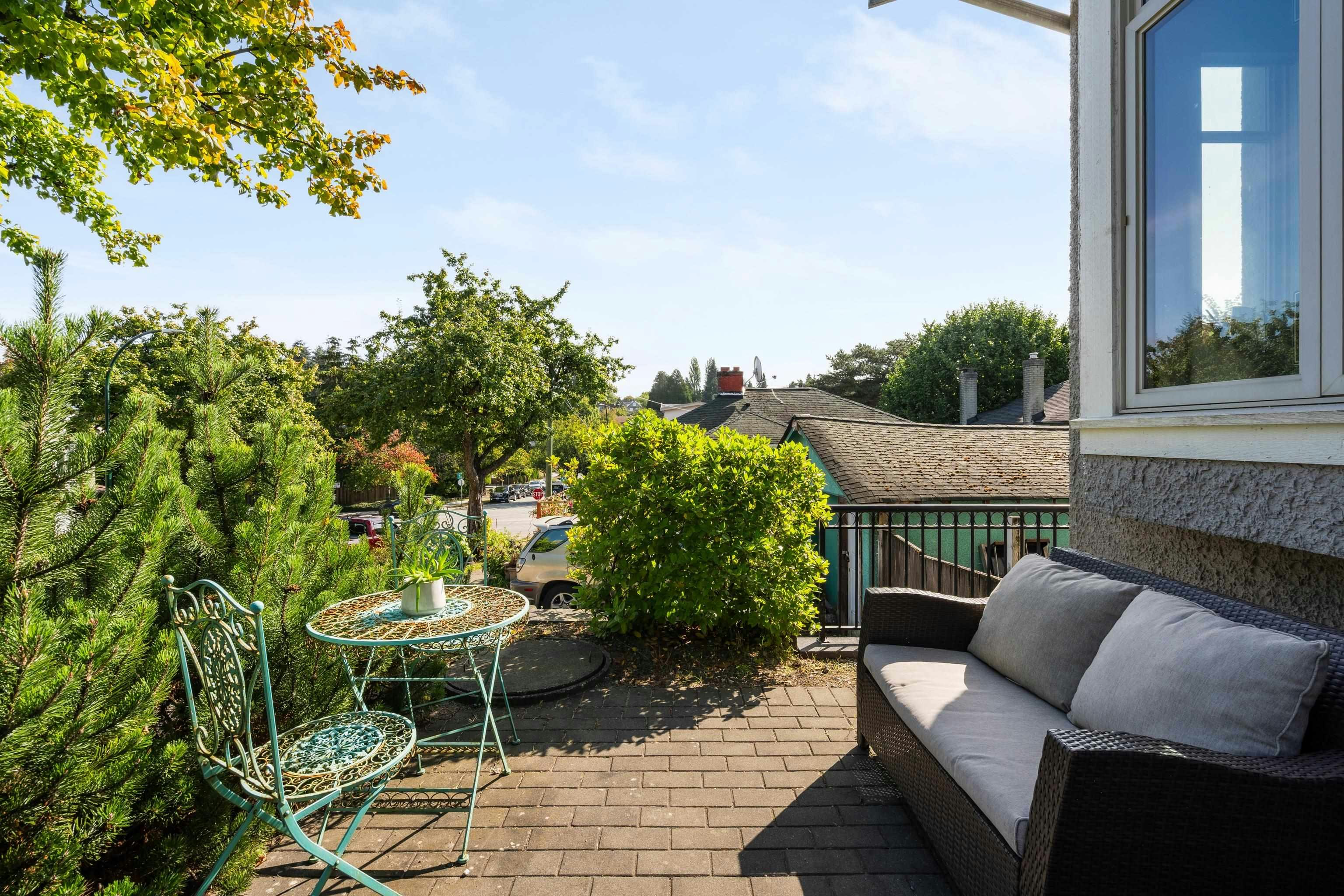 1382 E 17th Avenue, Vancouver, BC, V5V 1C8 - 10