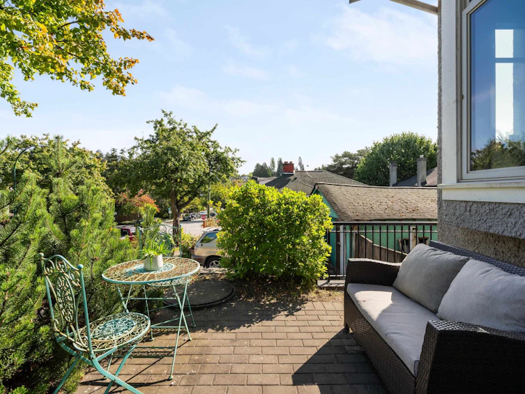1382 E 17th Avenue, Vancouver, BC, V5V 1C8 - 10