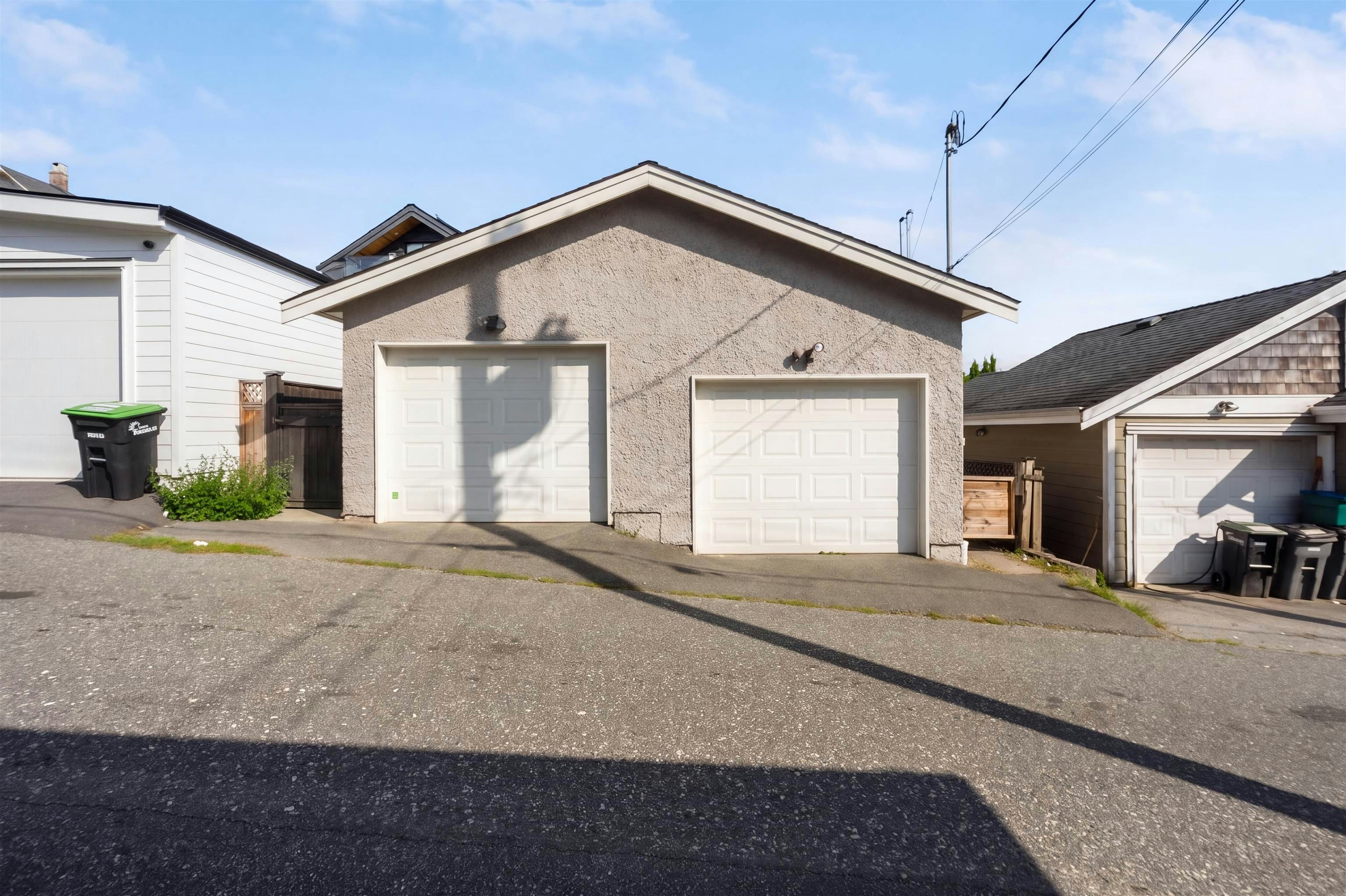 1382 E 17th Avenue, Vancouver, BC, V5V 1C8 - 9