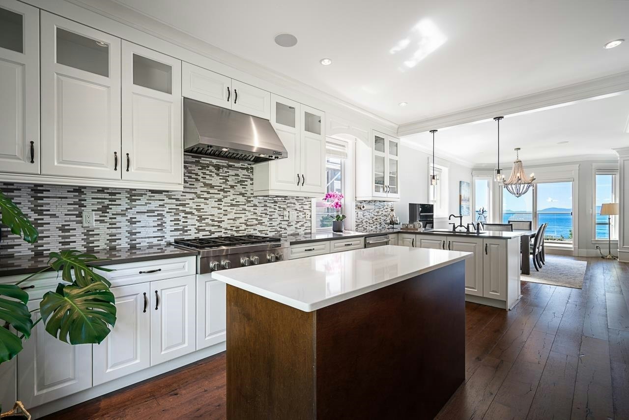 13289 12b Avenue, Surrey, BC, V4A 1C2 - 13