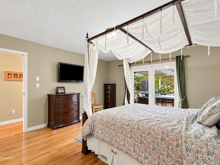 1415 Lansdowne Drive, Coquitlam, BC, V3E 1Y5 - 22