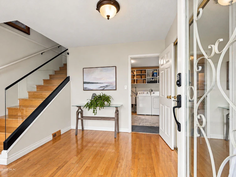 1415 Lansdowne Drive, Coquitlam, BC, V3E 1Y5 - 5