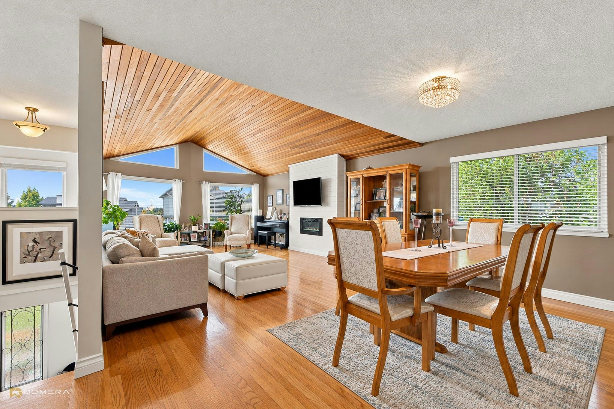 1415 Lansdowne Drive, Coquitlam, BC, V3E 1Y5 - 6
