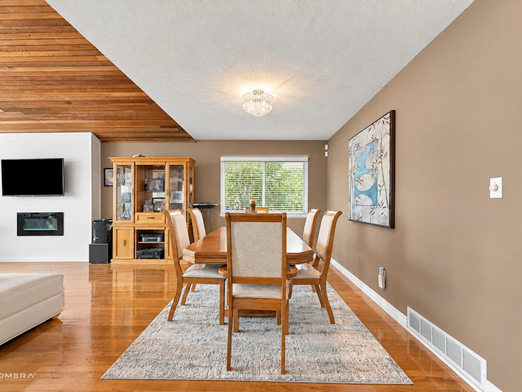 1415 Lansdowne Drive, Coquitlam, BC, V3E 1Y5 - 7