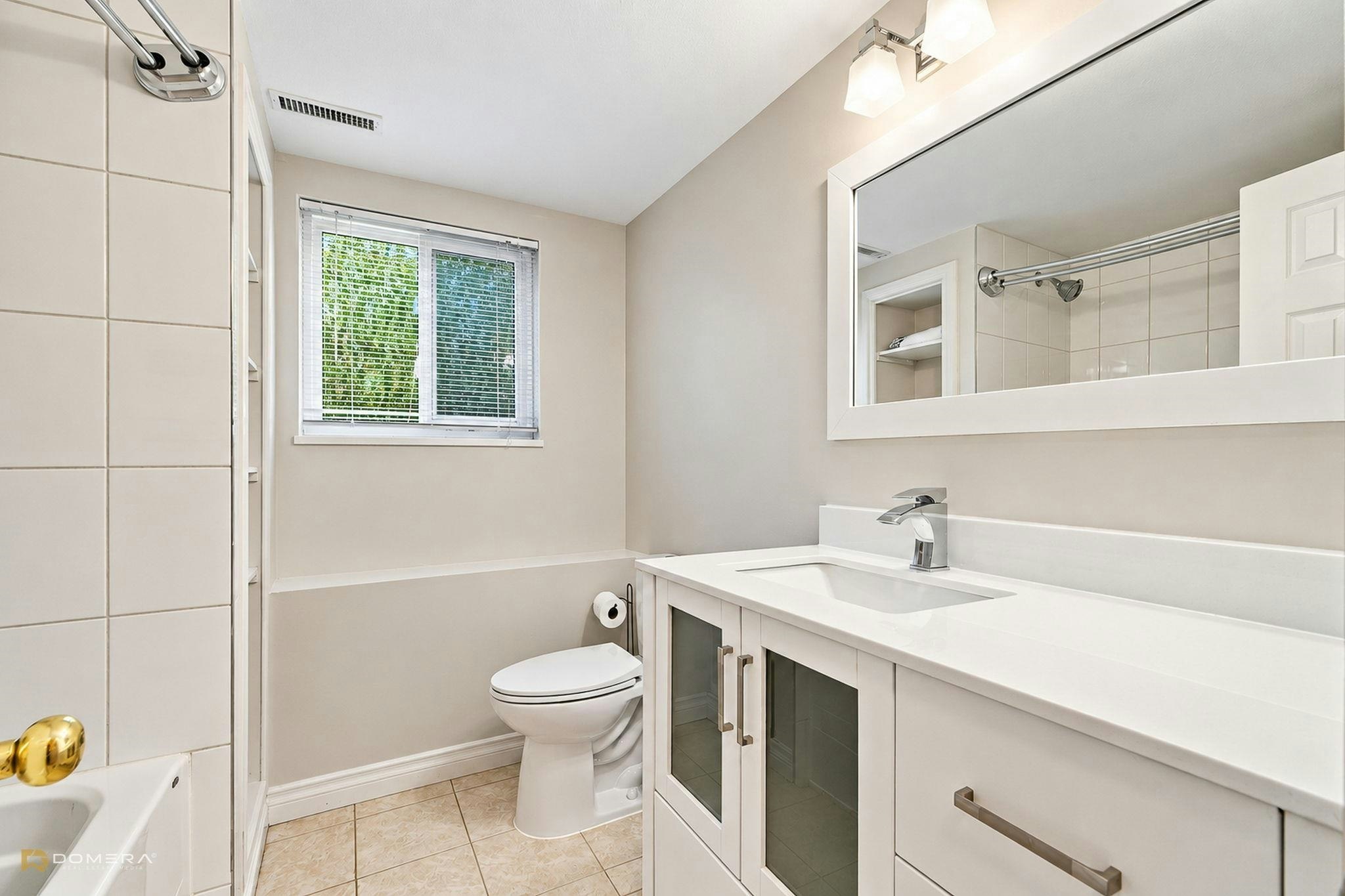 1415 Lansdowne Drive, Coquitlam, BC, V3E 1Y5 - 31